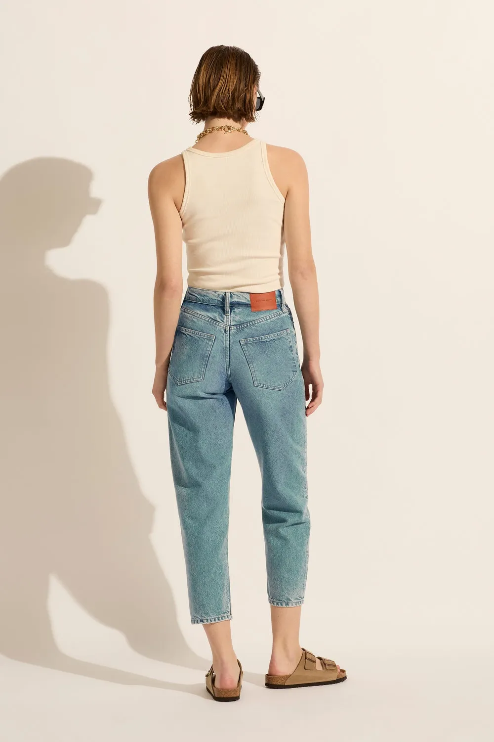 Addison Mid Barrel Jean Aged Blue