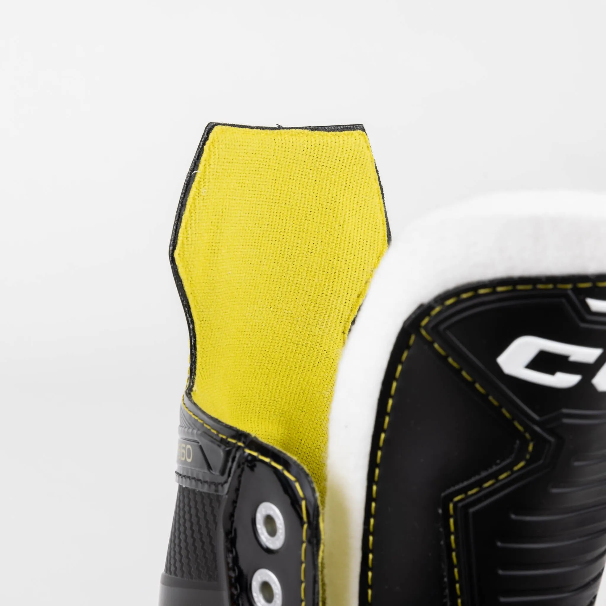 CCM Tacks AS560 Intermediate Hockey Skates
