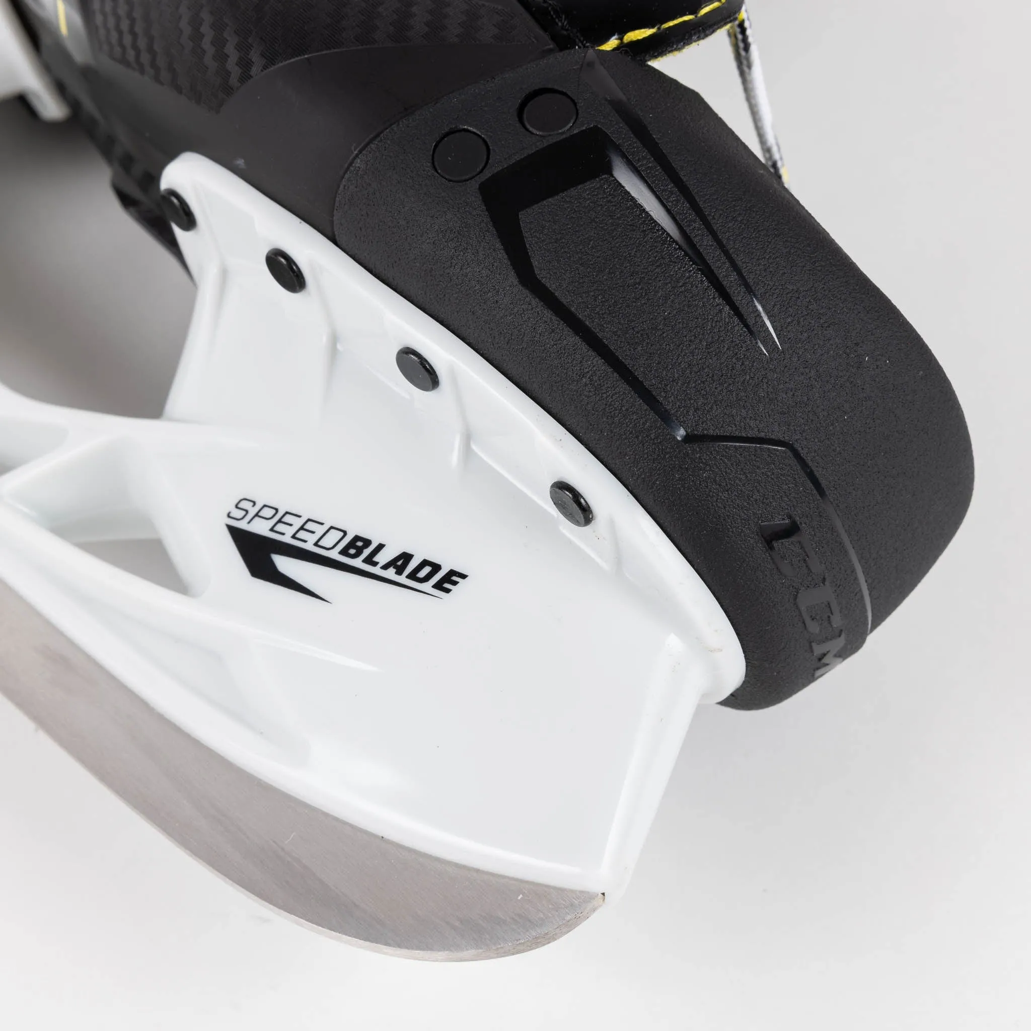 CCM Tacks AS560 Intermediate Hockey Skates