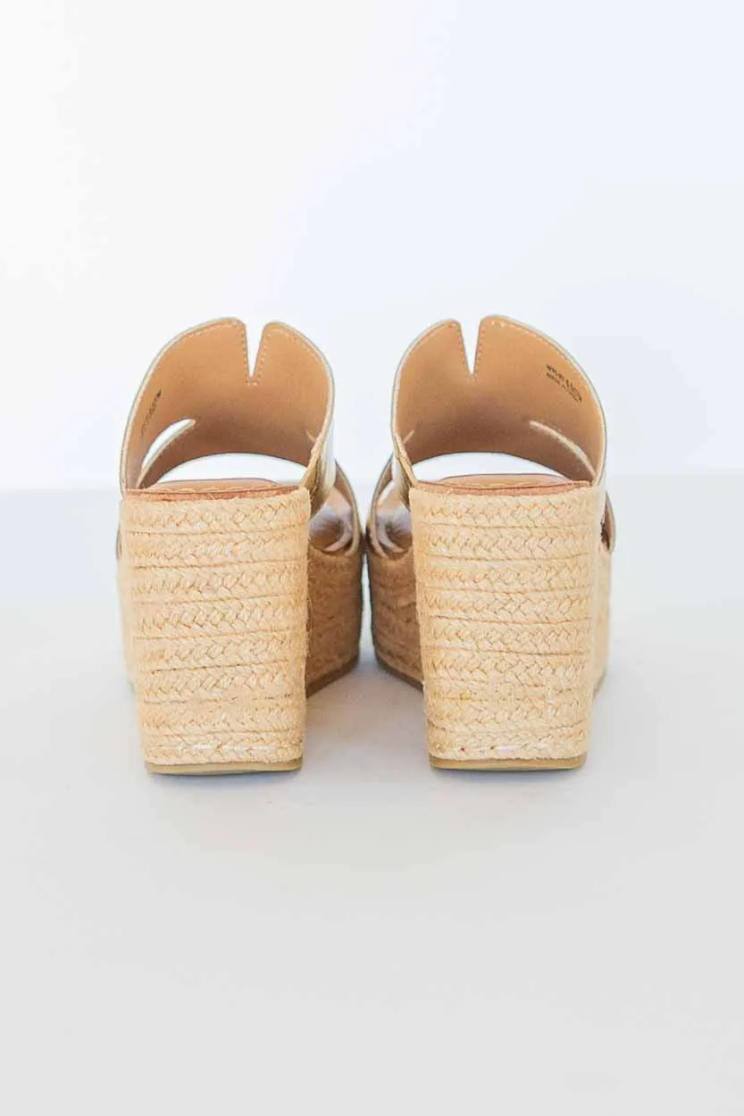 [CHINESE LAUNDRY] NEXT DOOR WEDGE PLATFORM SANDAL-METALLIC GOLD