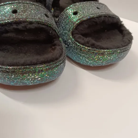 Crocs Classic Cozzzy Glitter Sandal Slides Sherpa Lined Women's 12 Men's 10