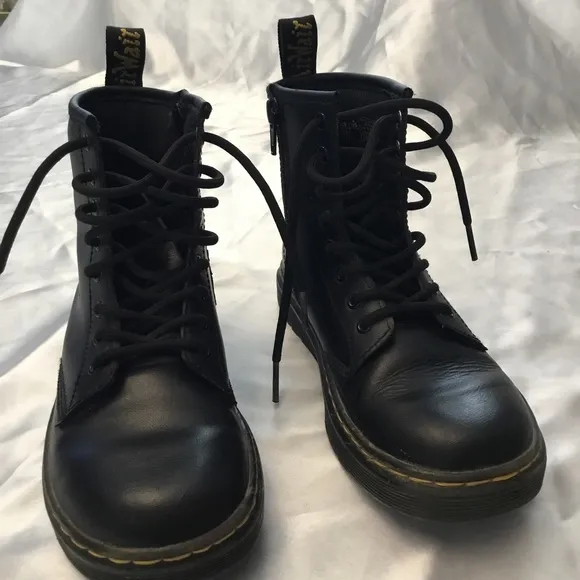Dr. Martens Zavala Big Kid Combat Boot Size 2
