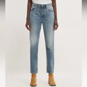 Everlane The ’90s Curvy Cheeky Jean Size 25 Regular