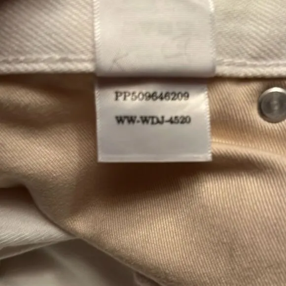 Everlane Women’s The 90s Cheeky Straight Jean in bone Size 25 NWT