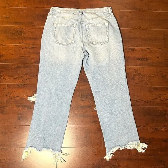 FREE PEOPLE We The Free Denim Ankle Crop Raw Chewed Hem Size 29 Button Fly