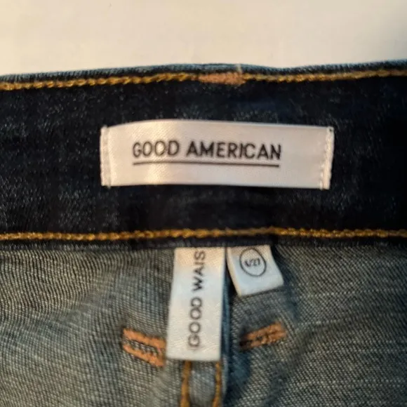 Good American Good Waist bottom leg lace up jeans Size 4