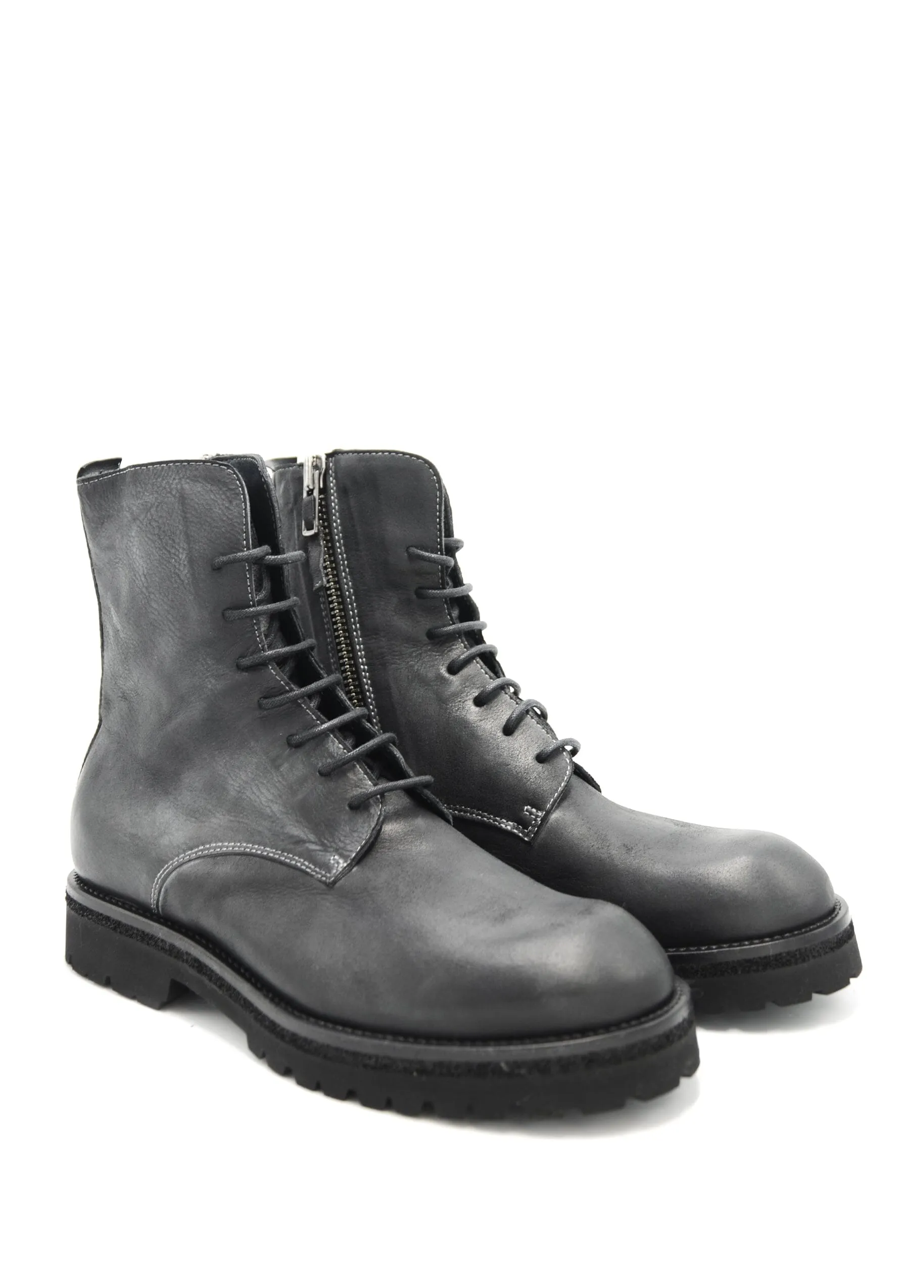 LACE-UP BOOT