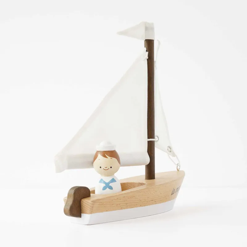 Le Toy Van Wooden Sailing Boat   Captain