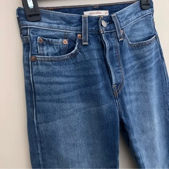 Levis Levis