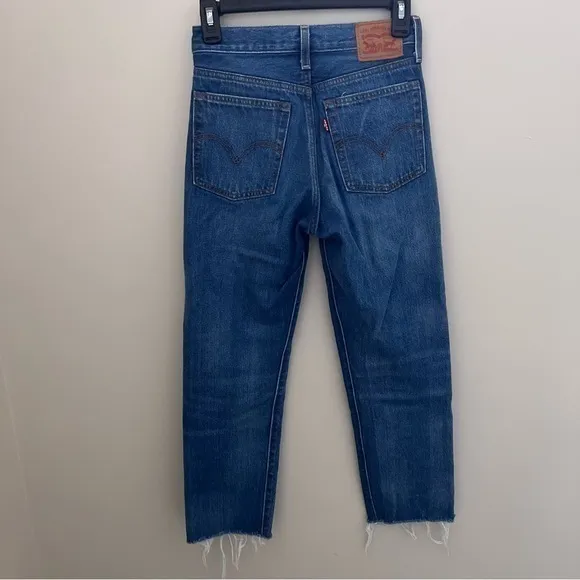 Levis Levis