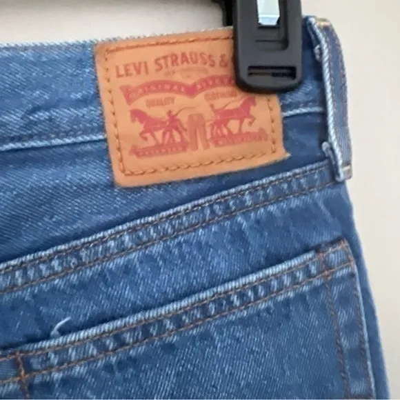 Levis Levis