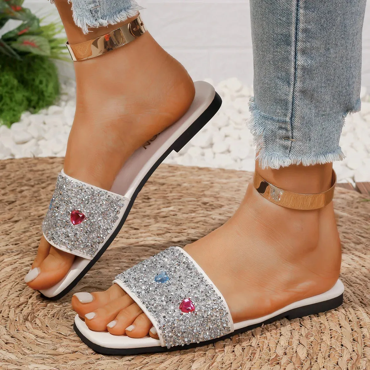 Lovely Crystal Heart Summer Slippers Square Toe Flat Heels Silver Glitter Beach Sandals Women Slip On Slides Flip Flops