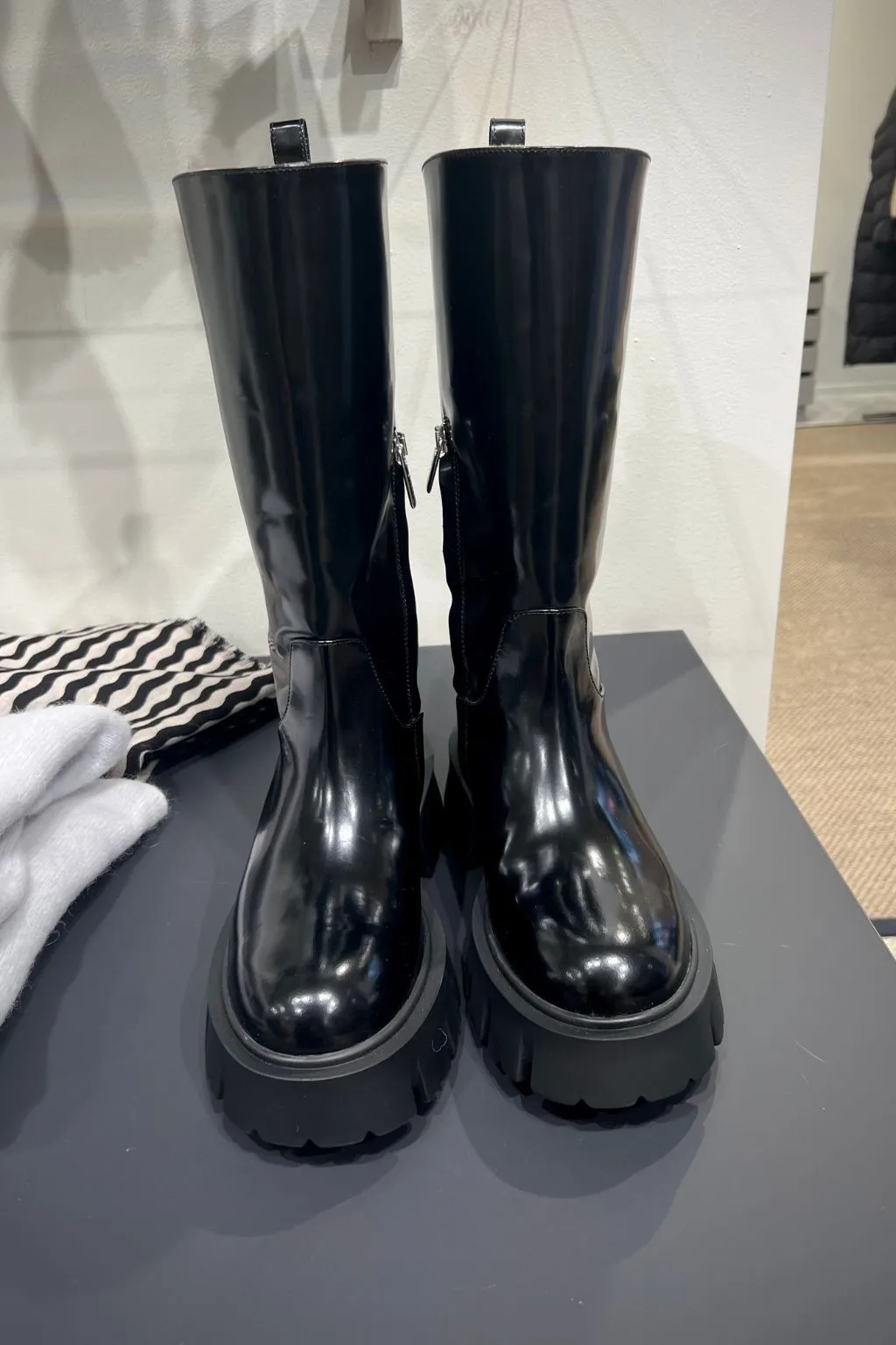 Mega Chunky Shiny Boot Black