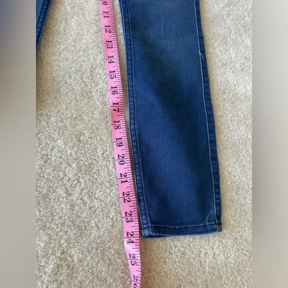 NWT Abercrombie &amp; Fitch Ankle‎ High rise jeans. Women size 25/0 short