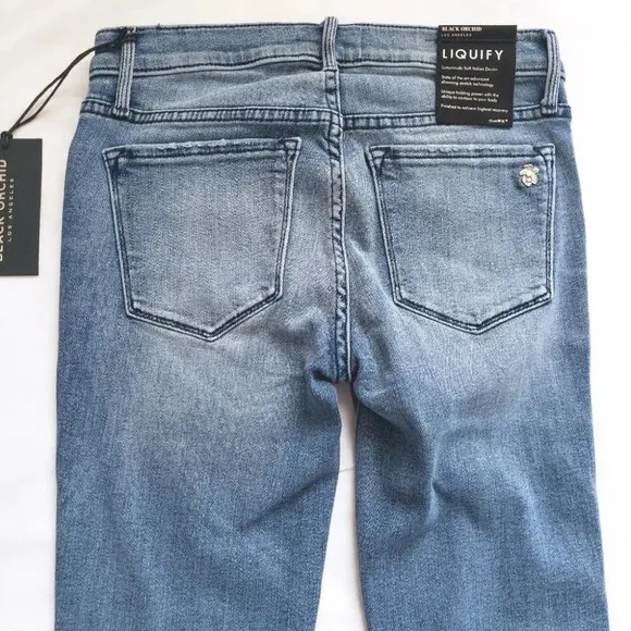 NWT Black Orchid Noah Ankle Fray Distressed Jeans