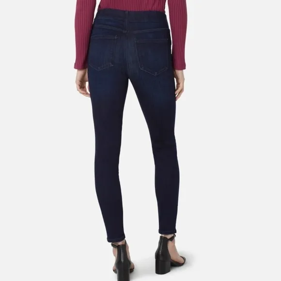 NWT Liverpool Chloe Pull-On Ankle Skinny Sustainable in Summit Lake