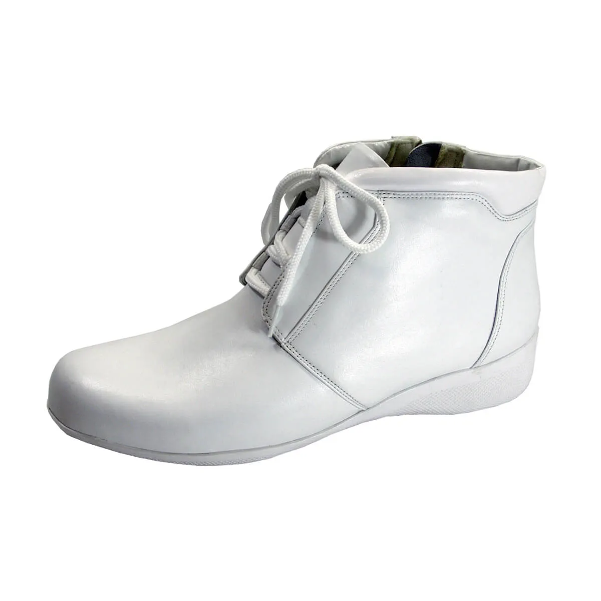 PEERAGE Rhonda Women's Wide Width Leather Utility Booties