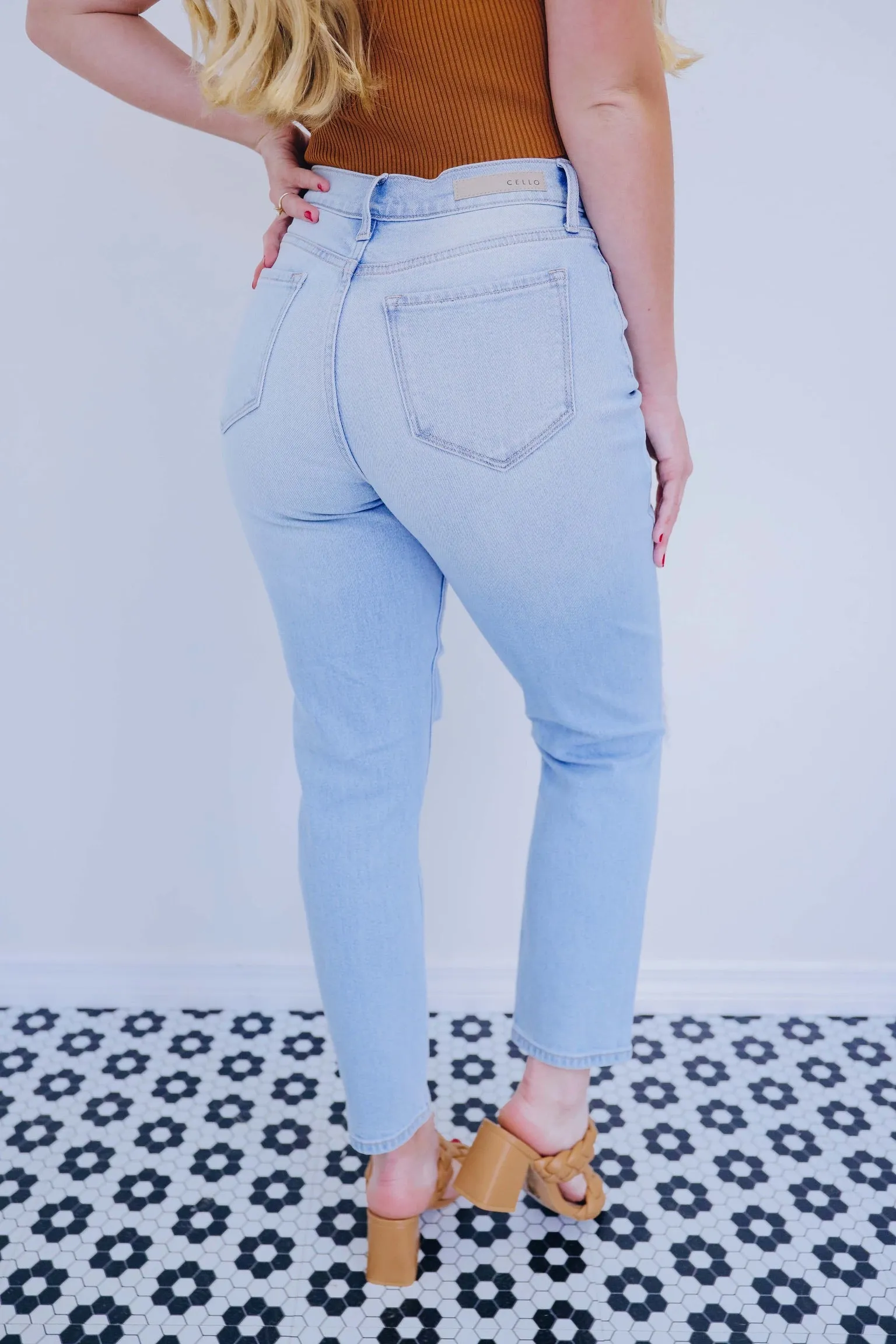 Rory High Rise Straight Jean