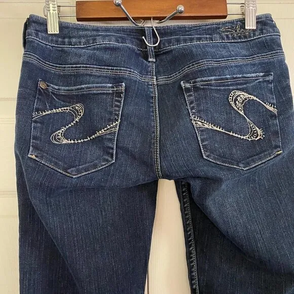Silver Women's Santorini Dark Wash Cropped Ankle Factory Faded Jeans Size 28