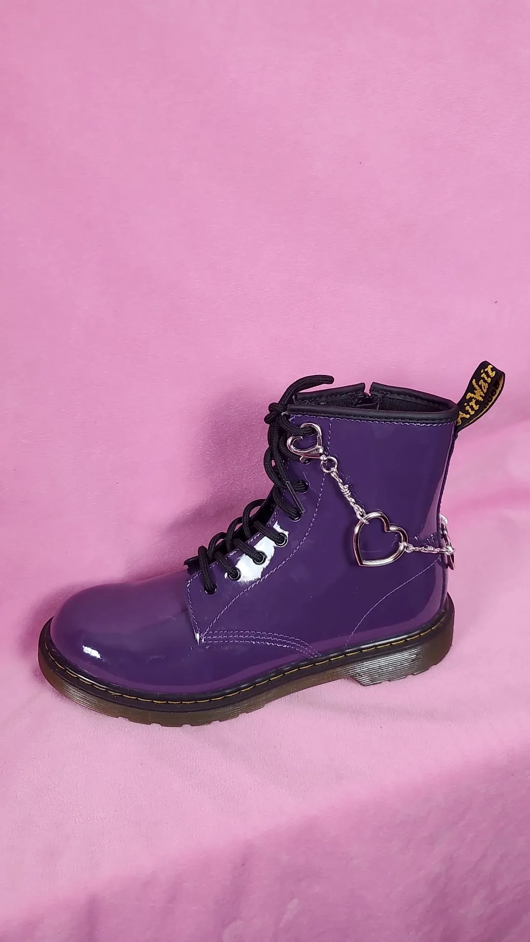 Triple Heart barbedwire boot chain