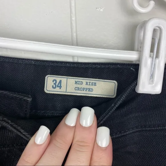 Zara | Mid Rise Cropped Black Wide Leg Black Pants