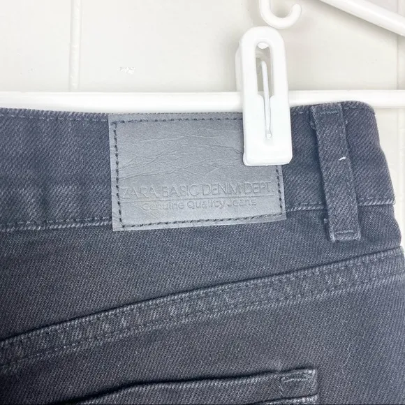 Zara | Mid Rise Cropped Black Wide Leg Black Pants